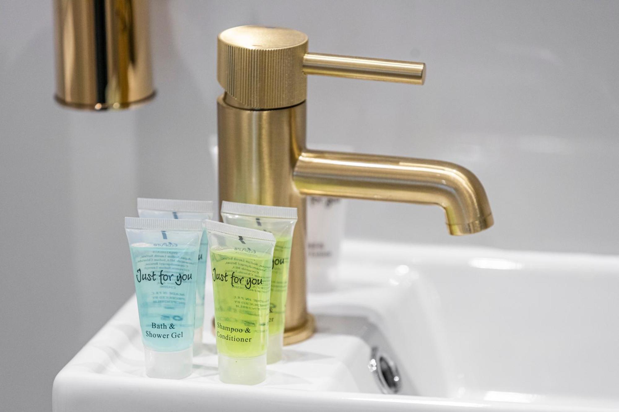 Minimalist Bliss With Refreshing Ambiance Appartamento